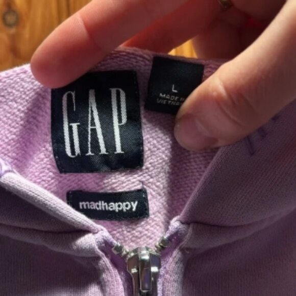 ‼️MADHAPPY x GAP sweatshirt‼️ - Picture 6 of 8